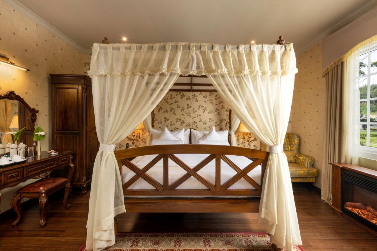 The Westbury Palace 누와라 엘리야 외부 사진
