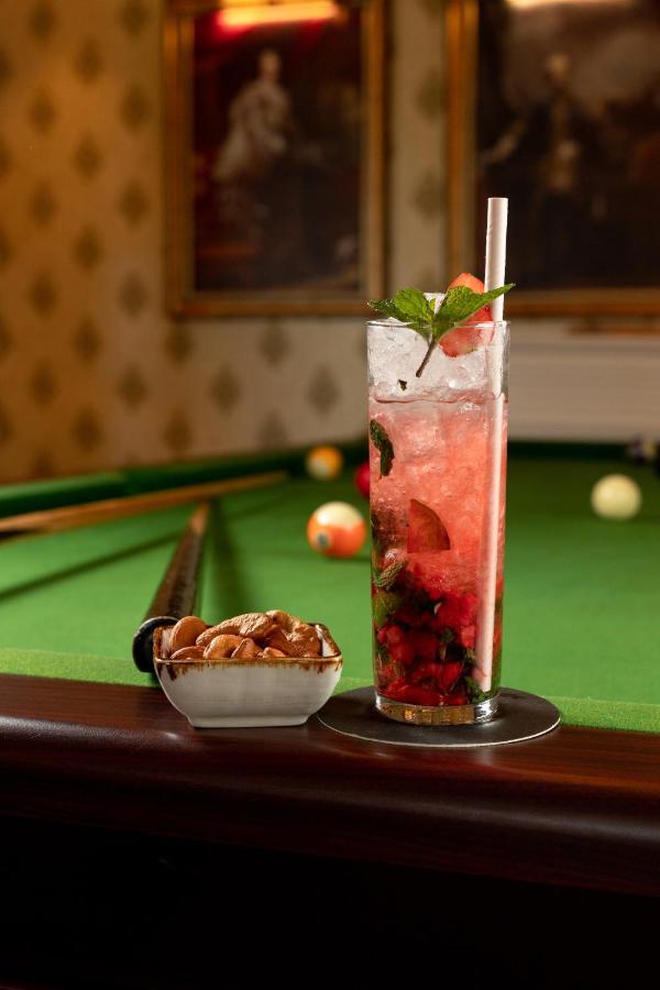 The Westbury Palace 누와라 엘리야 외부 사진